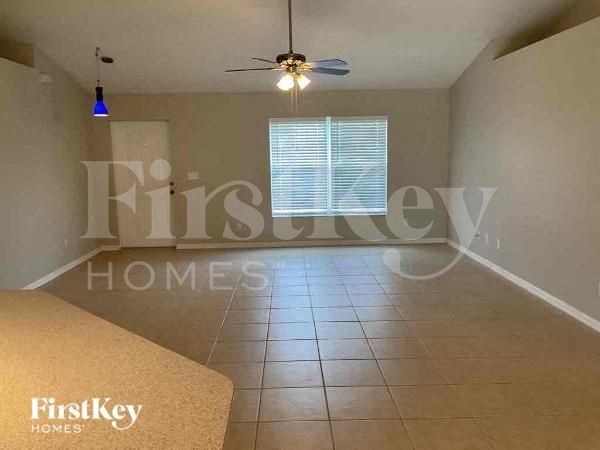 Photo - 408 SE 4th Terrace