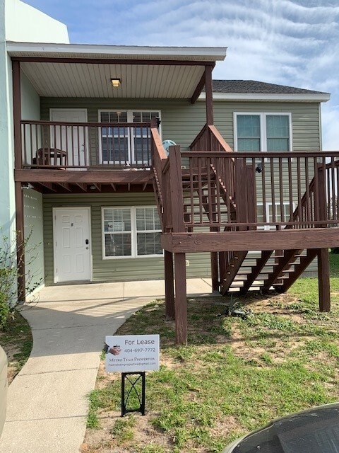 Front door - 131 Gwyn Dr Unidad D
