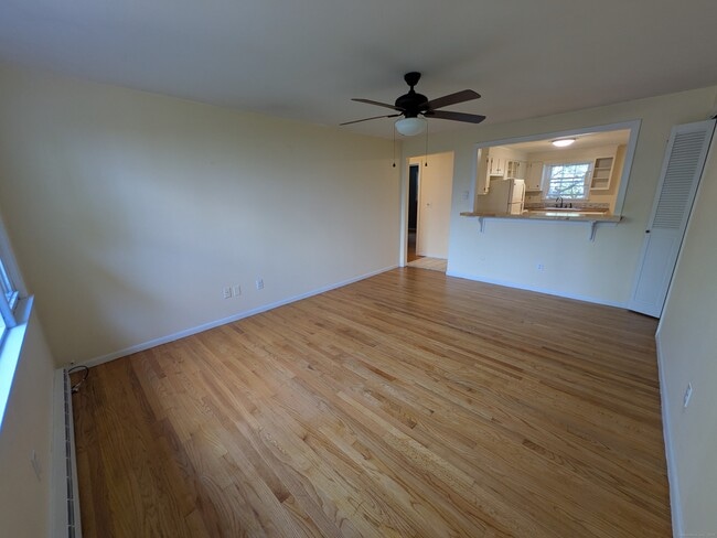 Photo - 24 College St Unit APT 5