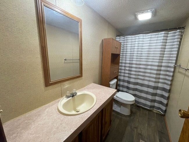 Photo - 3 Bedroom/ 2 Bath