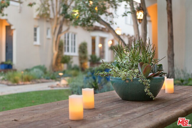 Photo - 1930 Rodney Dr Unit 1934