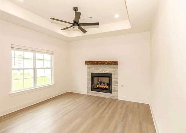 Photo - 252 Nebo St