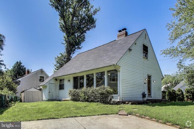 Building Photo - 5714 Ridgway Ave Rental