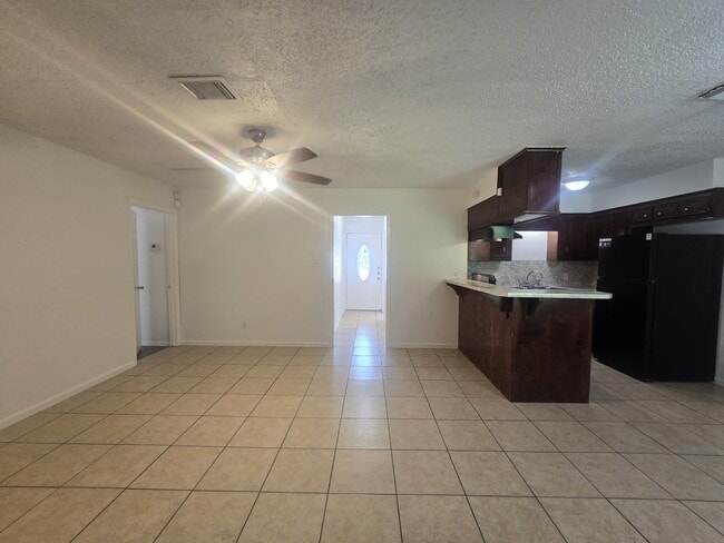 Photo - 7518 Hummingbird Ln
