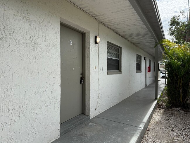 Pinellas Park Triplex Units - Pinellas Park Triplex Units Unit 64th Ave N Apt C