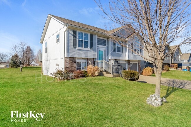 Photo - 728 Corrington Dr