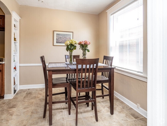 Photo - Forest View Apts.