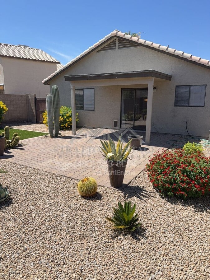Photo - 2105 E Donald Dr