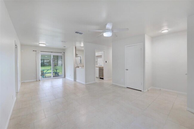 Photo - 2713 Friar Tuck Ln