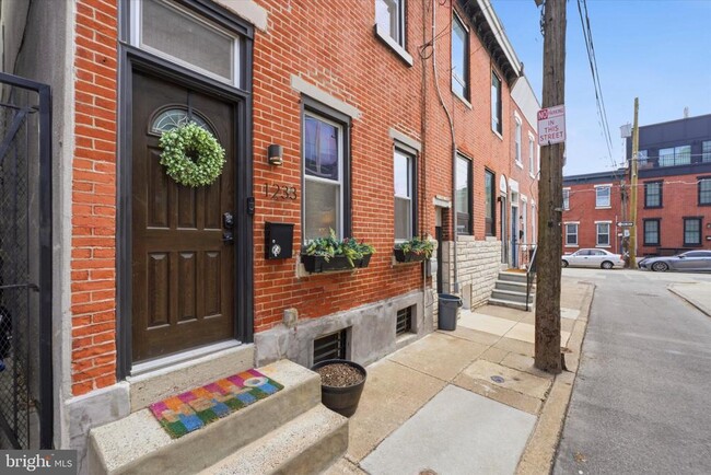 Photo - 1233 E Colona St