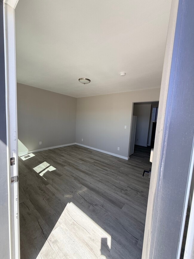 Entrance / Living Room