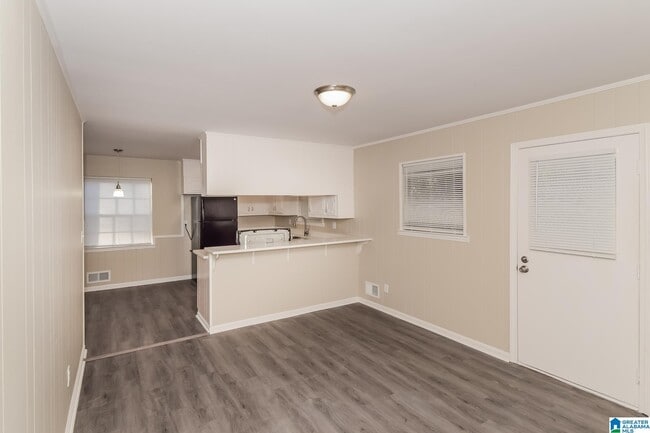 Photo - 1508 Brewster Cir