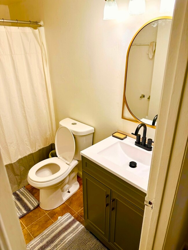 Photo - 4 Eatonville Rd