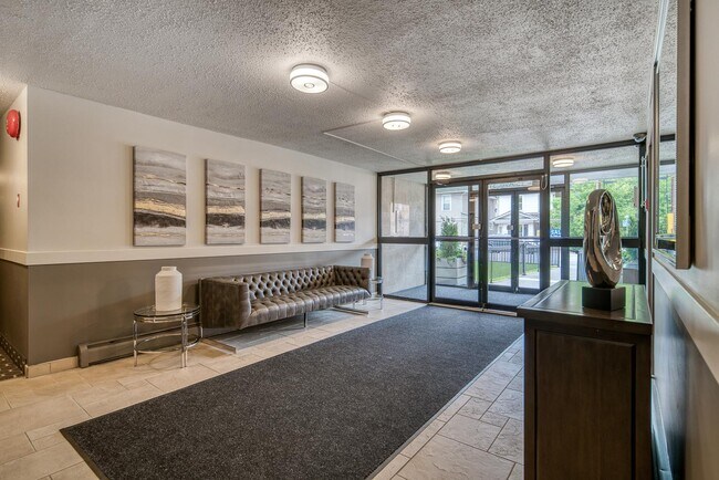 Photo - Randal House