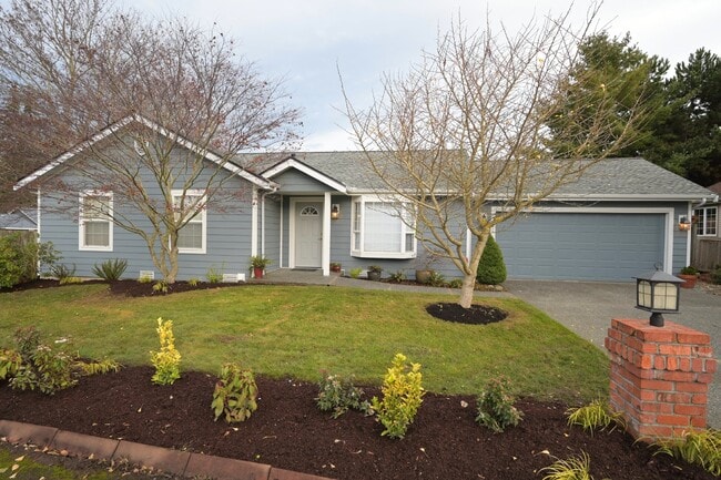 Charming 3 Bed, 2 Bath Home in Summer Bree... - Charming 3 Bed, 2 Bath Home in Summer Bree...