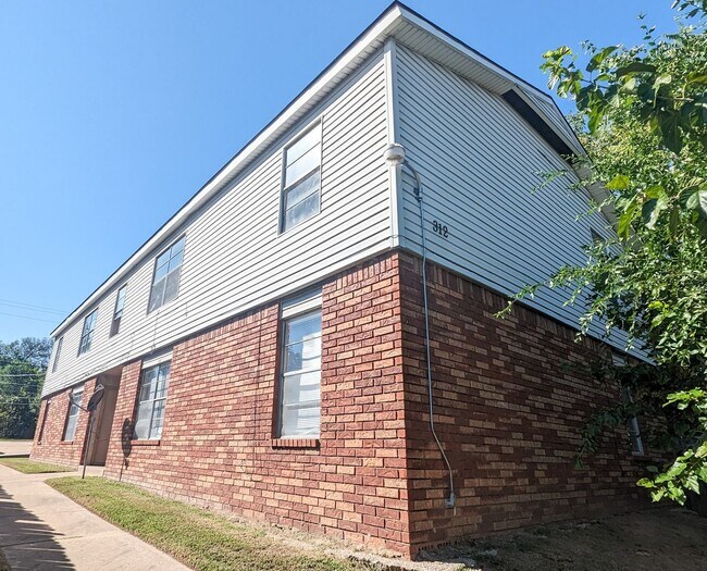 Building Photo - Mark J Demeo Revocable Trust - 312 (BS*) Unit C