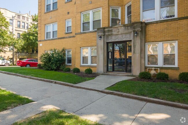 Building Photo - 2035 W Arthur Ave Rental