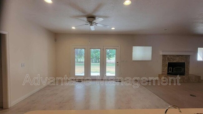 Photo - 5969 W 6800 N