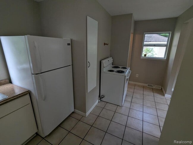 Photo - 54 E Princeton Ave
