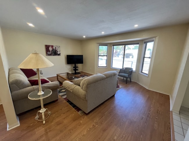 Photo - 1457 Leisure World