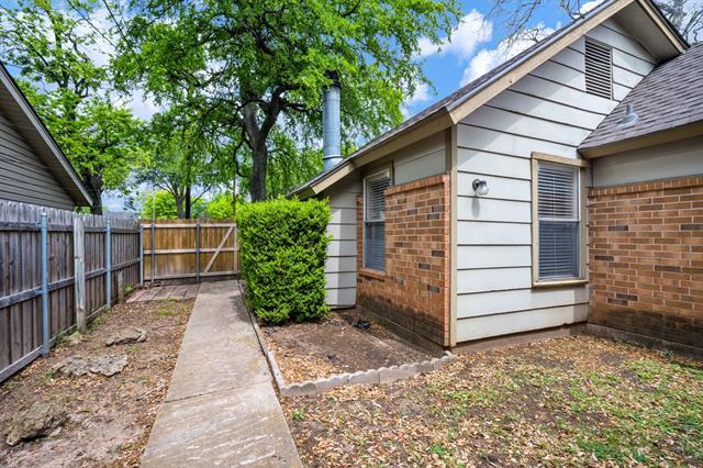 Photo - 1108 W Houston St