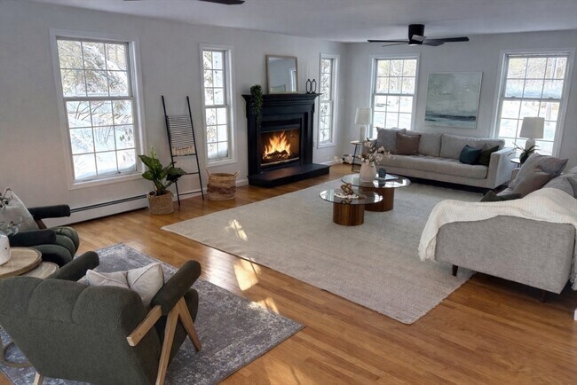 Photo - 159 Pine St