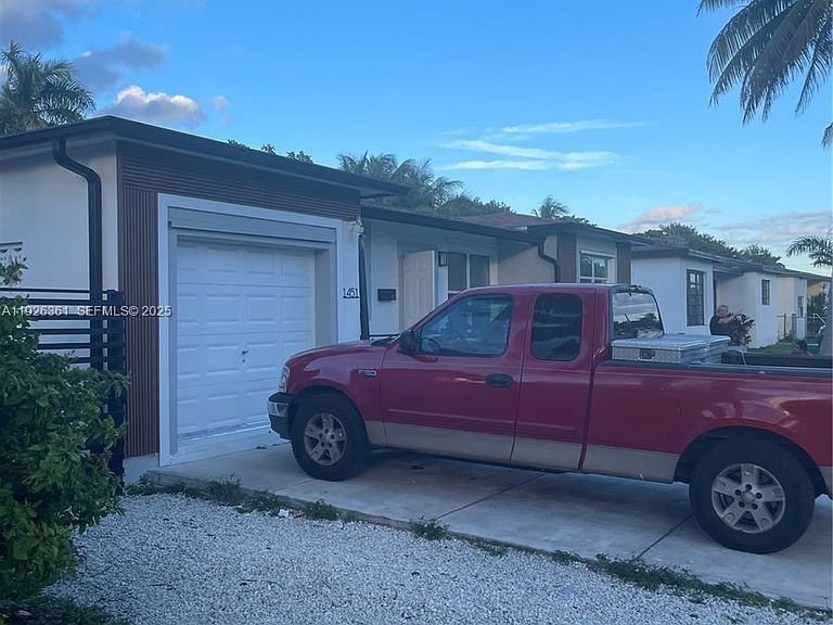 Photo - 1451 NE 118th St