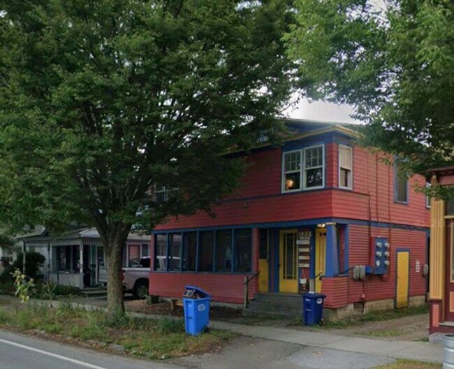 Building Photo - 135 N Champlain St Unit 135 North Champlain St #4