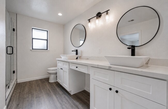 Photo - 816 Glen Hollow Dr