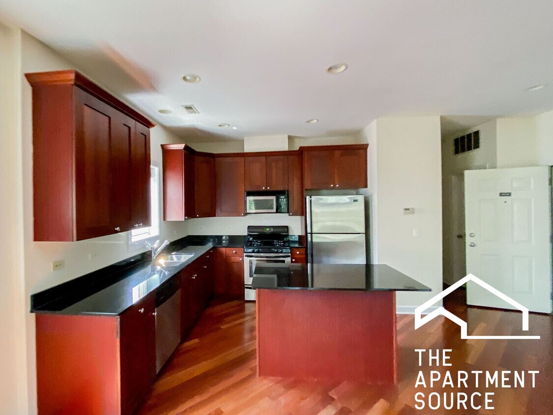 Photo - 3112 N Racine Ave