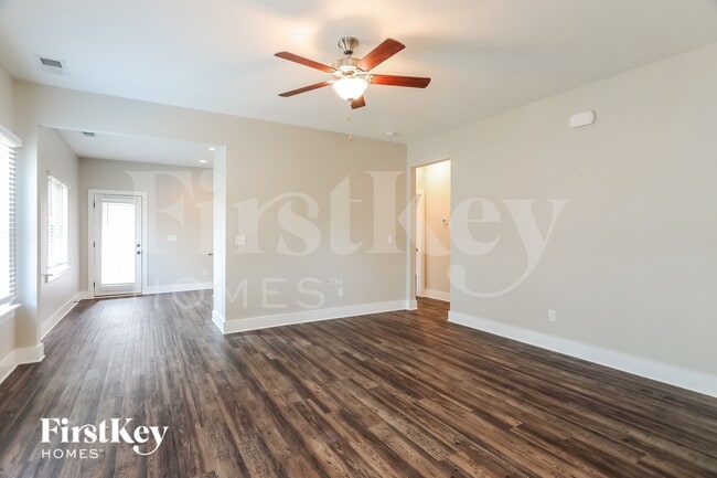 Photo - 1380 Woodridge Pl