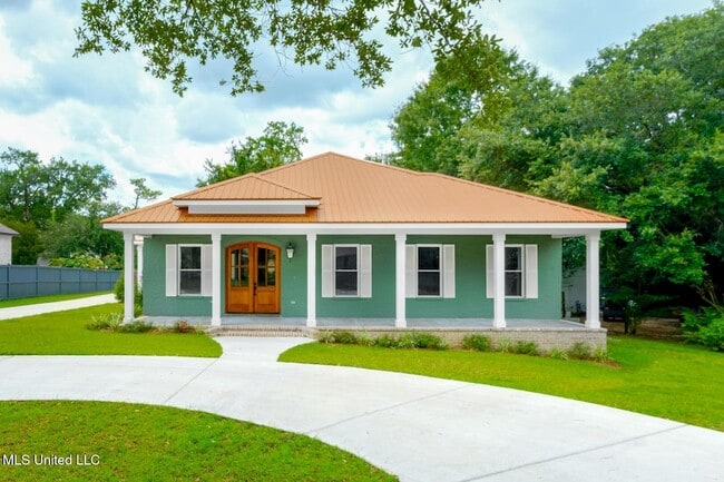 Building Photo - 5 Hanging Oak Cir