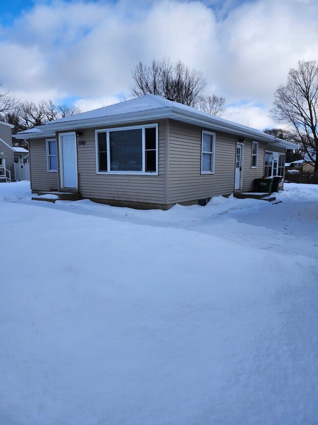 Photo - 8983 Van Buren St NE