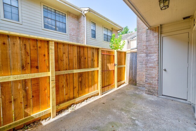 Photo - 14600 Fonmeadow Dr Unit 1702
