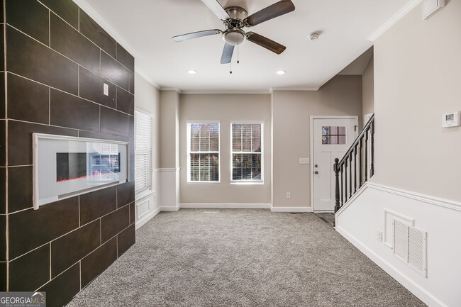 Photo - 960 N Grand Ave NW