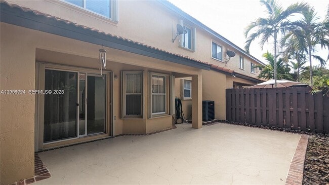 Photo - 213 E Forest Oak Cir