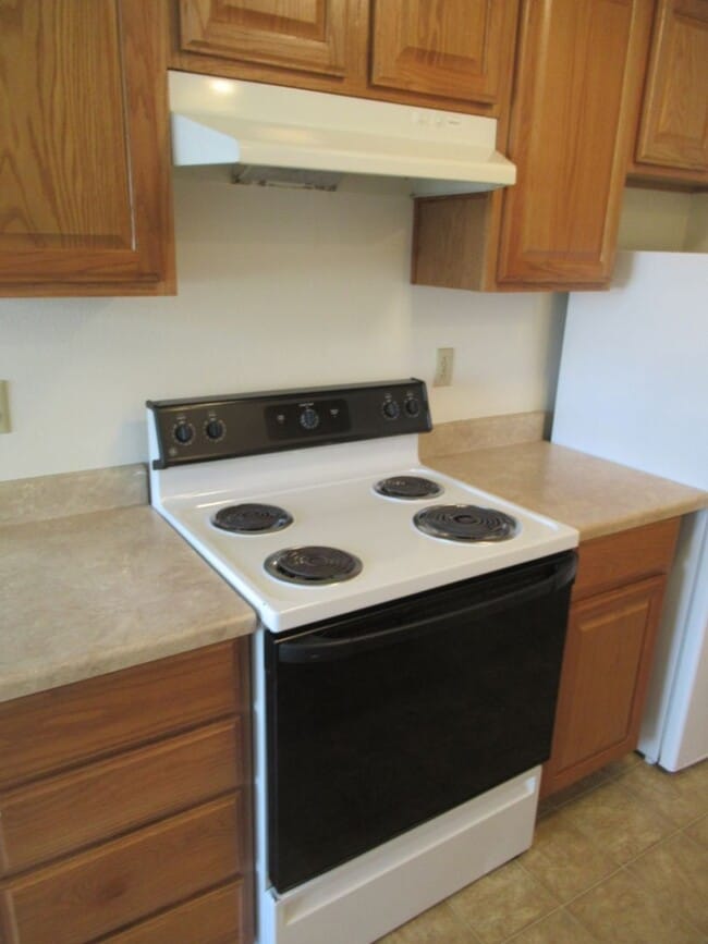 Photo - Two Bedroom Apt. w/ Washer and Dryer Unit 1537