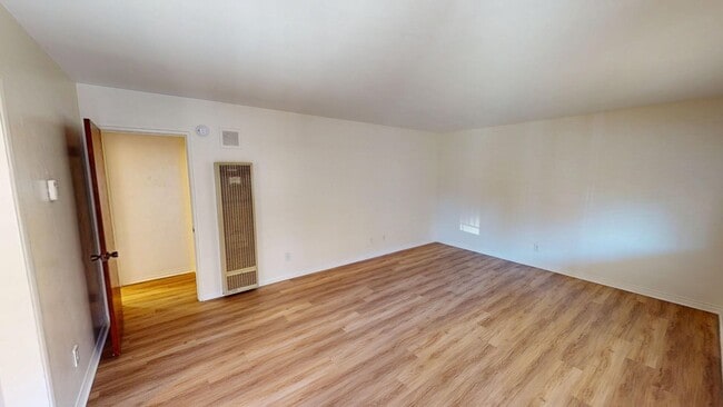 Photo - 1030 Isabella Ave Unit D