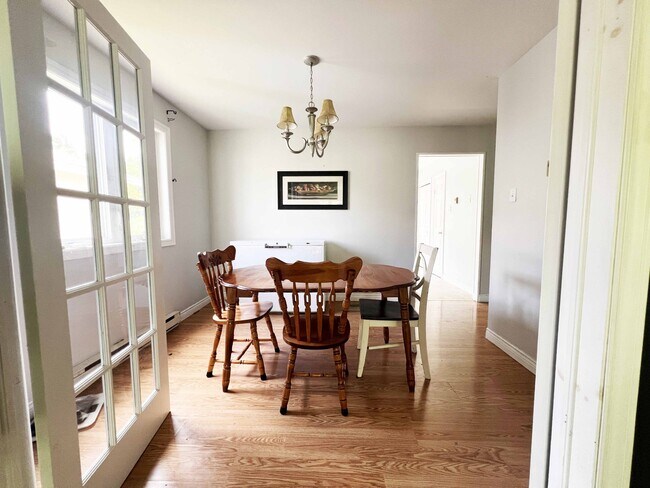 Photo - 73 Neptune Rd