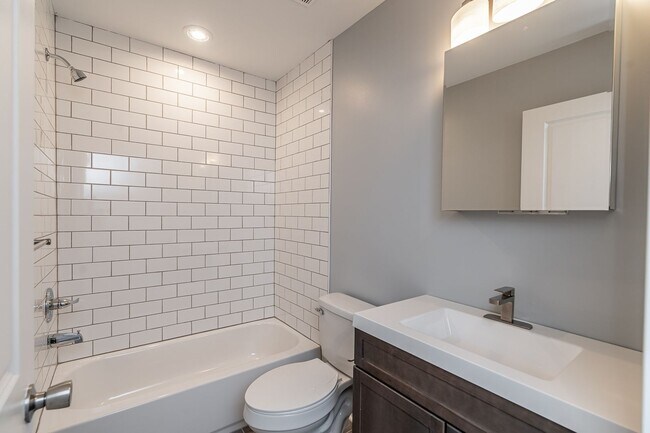 Photo - 846 N 41st St Unit 2