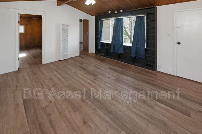 Building Photo - 950 Kelvin Ct Unit ADU