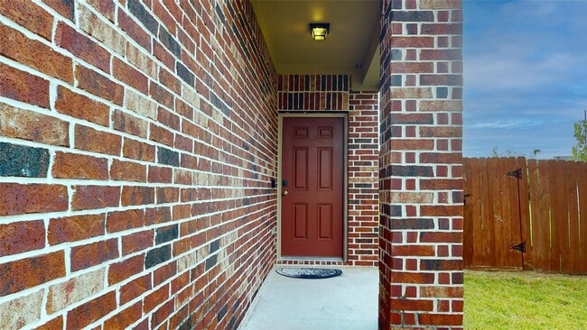 Photo - 3202 Cabin Wood Way