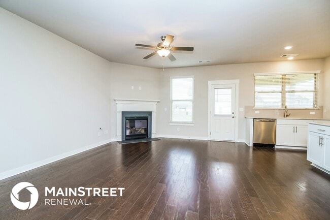 Photo - 853 Sapphire Dr