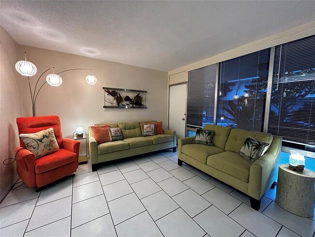 Photo - 4630 Poinciana St Unit 1C