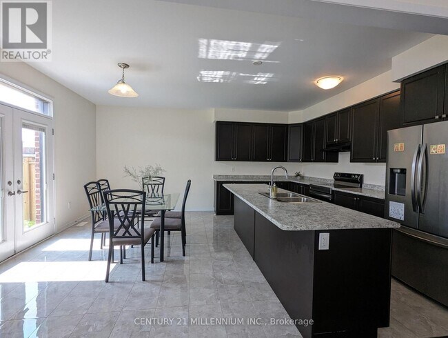 Photo - 194 Woolwich St S