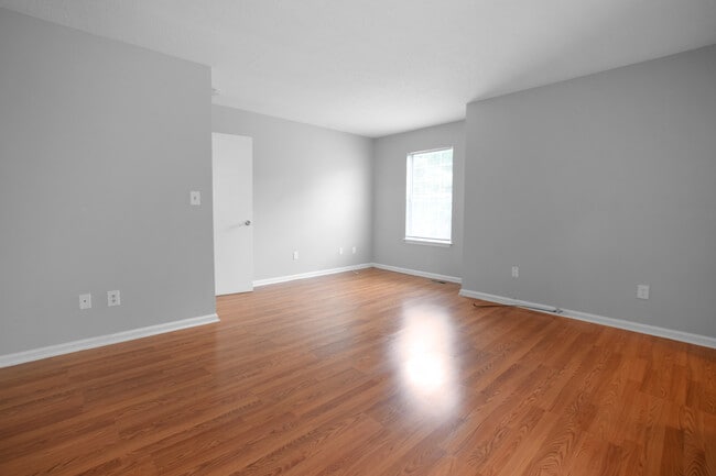 Photo - 240 Ferdinand Cir