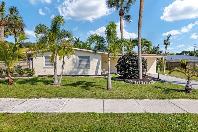 Building Photo - SFH Fort Myers 1561 Unit 1561 Maravilla Ave