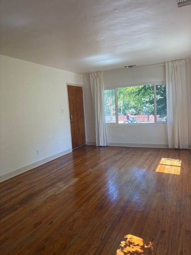 Photo - 170-172 Knoll Street Unit 172 Knoll Street