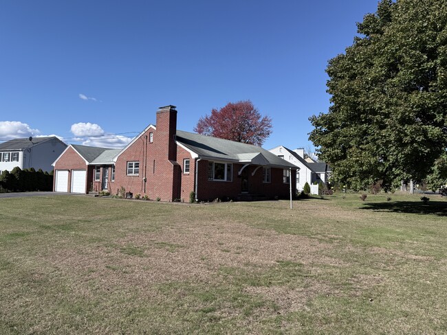 Photo - 42 Suffield St