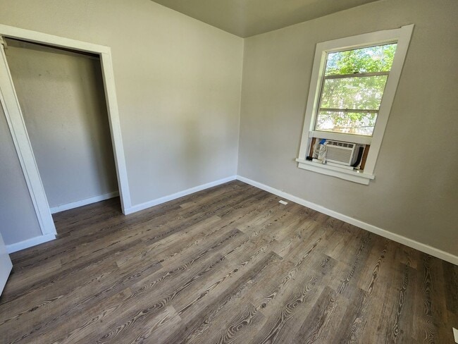 Photo - 1005 W St Louis St